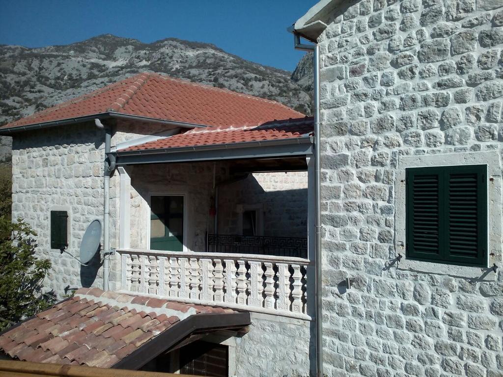 Apartments Sneza Risan Exterior photo